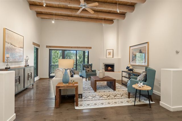 901 Allahna Way, Santa Fe, NM 87501