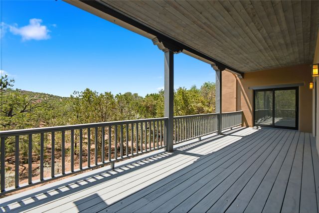 901 Allahna Way, Santa Fe, NM 87501