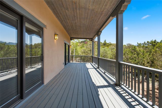 901 Allahna Way, Santa Fe, NM 87501