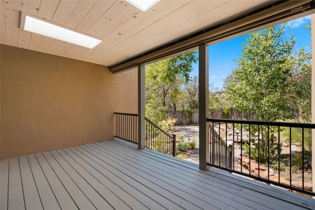 901 Allahna Way, Santa Fe, NM 87501