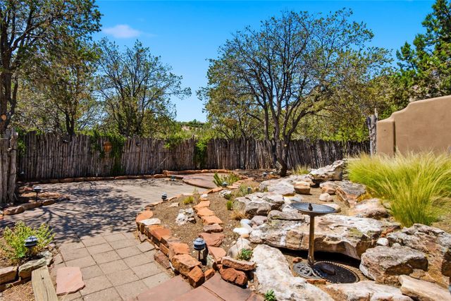 901 Allahna Way, Santa Fe, NM 87501