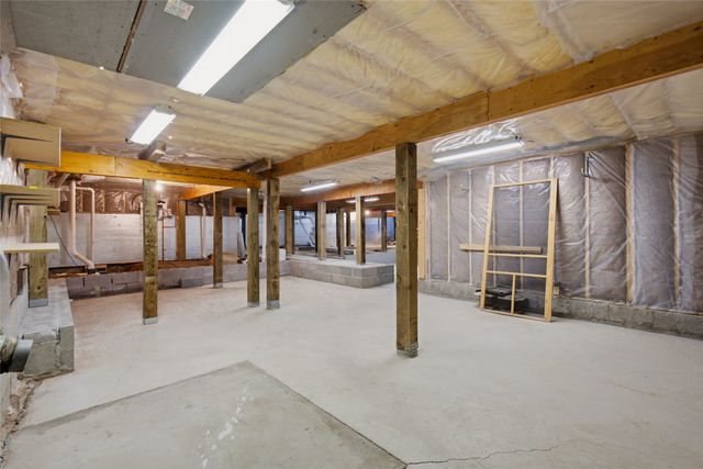 901 Allahna Way, Santa Fe, NM 87501