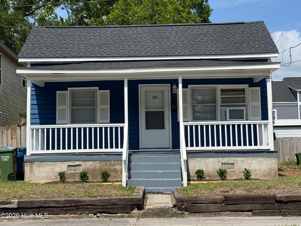 208 S 9th Street, Wilmington, NC 28401