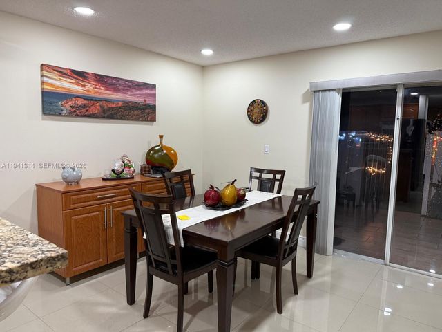 13867 SW 62nd Ter, Miami, FL 33183