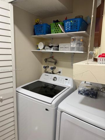 13867 SW 62nd Ter, Miami, FL 33183