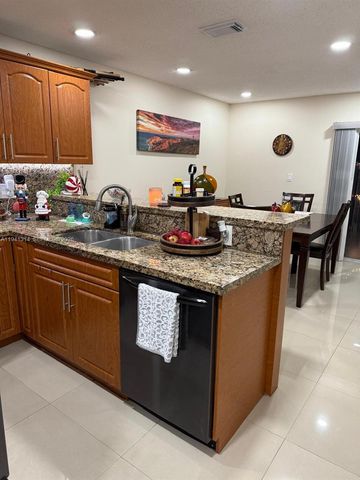 13867 SW 62nd Ter, Miami, FL 33183