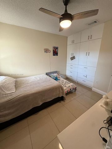 13867 SW 62nd Ter, Miami, FL 33183