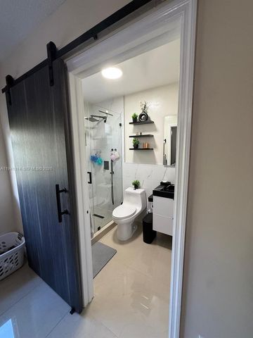 13867 SW 62nd Ter, Miami, FL 33183