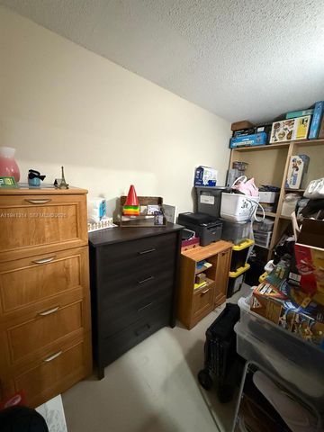 13867 SW 62nd Ter, Miami, FL 33183