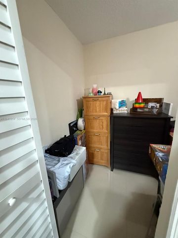 13867 SW 62nd Ter, Miami, FL 33183