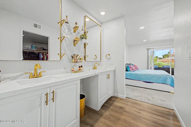 1300 N Dorado Boulevard, Tucson, AZ 85715