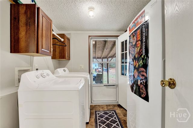 1025 Pine Needle Drive, Ellabell, GA 31308