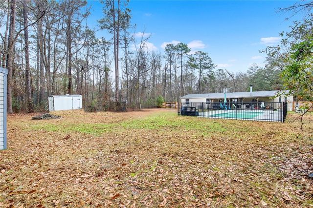 1025 Pine Needle Drive, Ellabell, GA 31308