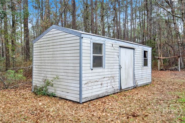 1025 Pine Needle Drive, Ellabell, GA 31308