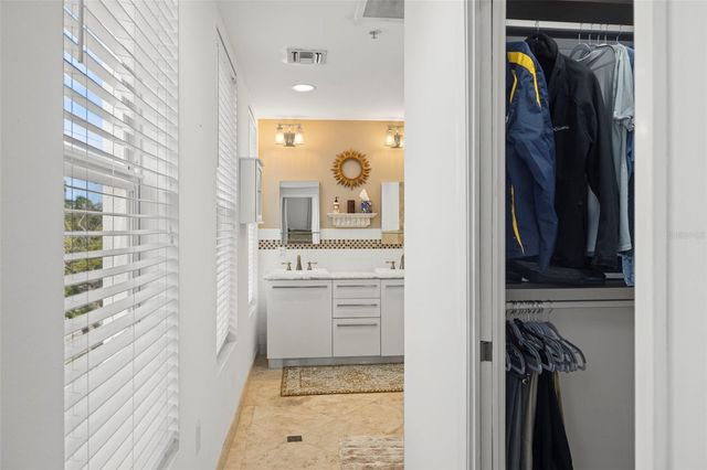 205 5TH AVENUE N 301, St Petersburg, FL 33701