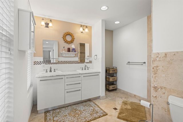 205 5TH AVENUE N 301, St Petersburg, FL 33701