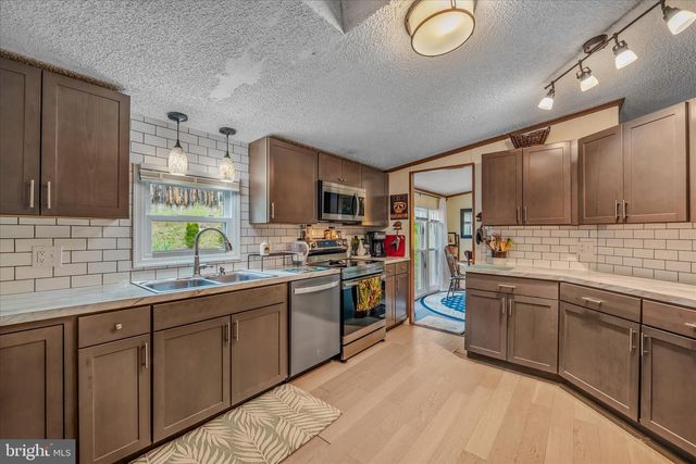 32 SHERRILL, Berkeley Springs, WV 25411