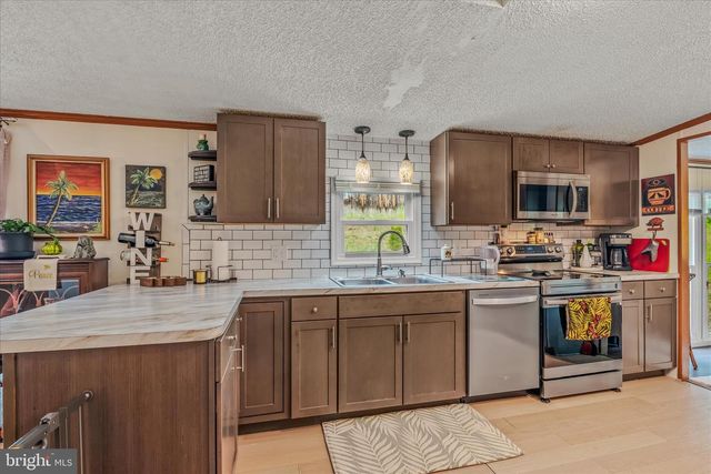 32 SHERRILL, Berkeley Springs, WV 25411
