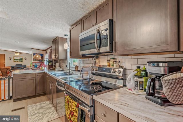 32 SHERRILL, Berkeley Springs, WV 25411
