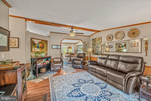 32 SHERRILL, Berkeley Springs, WV 25411