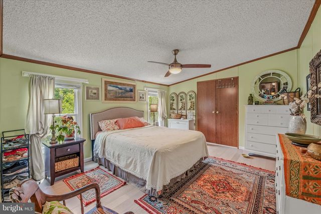 32 SHERRILL, Berkeley Springs, WV 25411