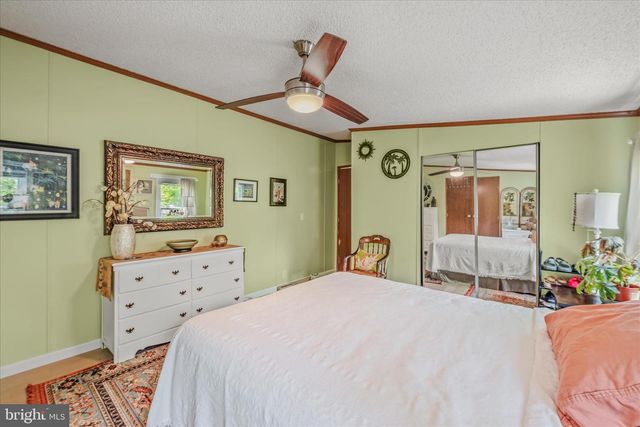 32 SHERRILL, Berkeley Springs, WV 25411