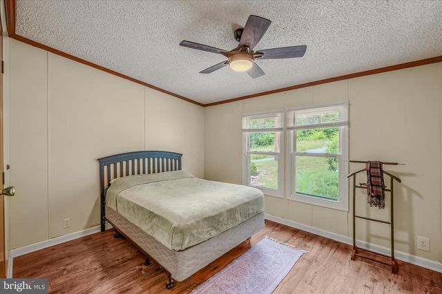 32 SHERRILL, Berkeley Springs, WV 25411
