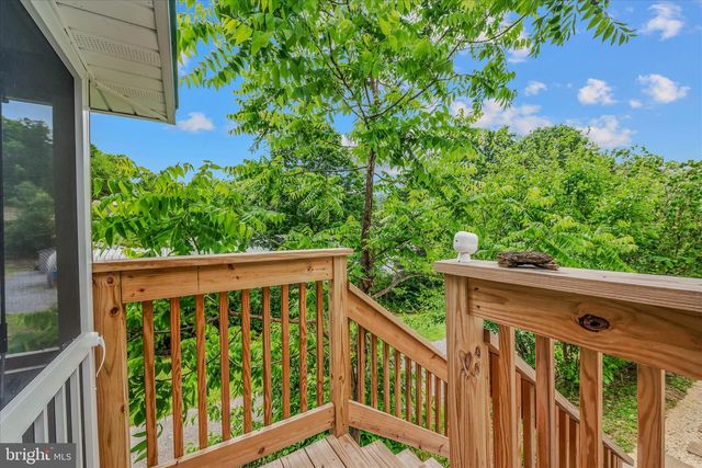 32 SHERRILL, Berkeley Springs, WV 25411