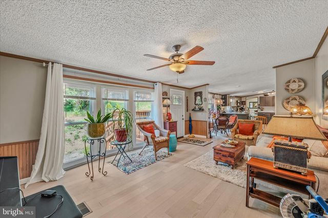 32 SHERRILL, Berkeley Springs, WV 25411
