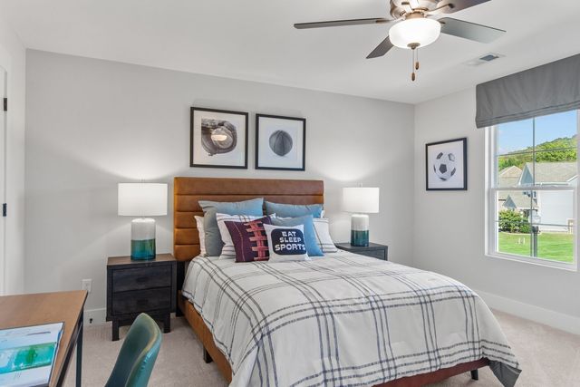 222 Cogner Dr, Lebanon, TN 37087