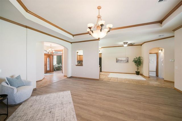 10681 NW 107th Street, Yukon, OK 73099