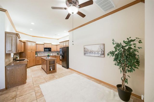 10681 NW 107th Street, Yukon, OK 73099