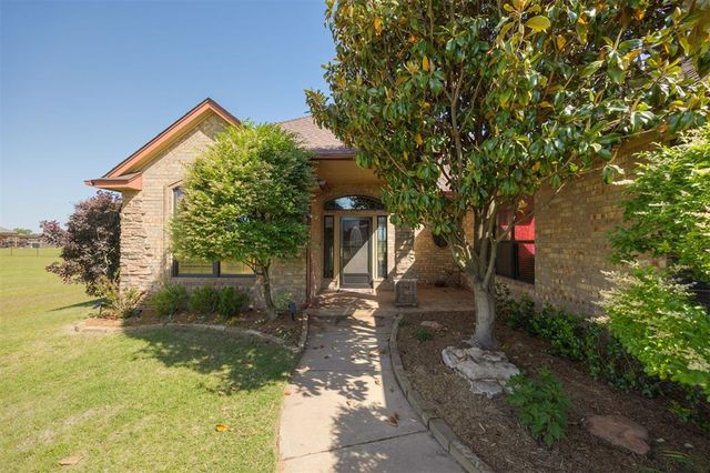 10681 NW 107th Street, Yukon, OK 73099