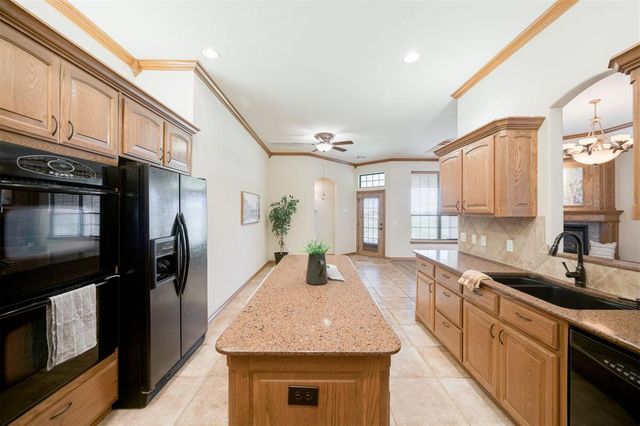 10681 NW 107th Street, Yukon, OK 73099