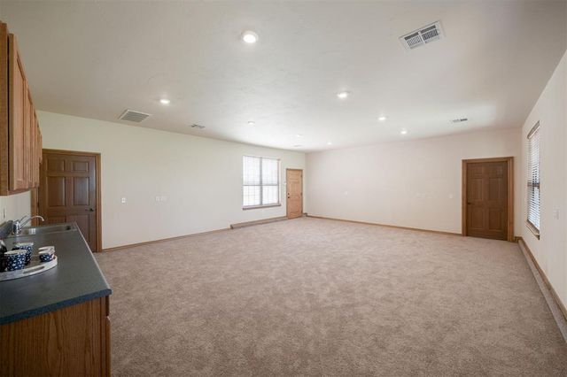 10681 NW 107th Street, Yukon, OK 73099