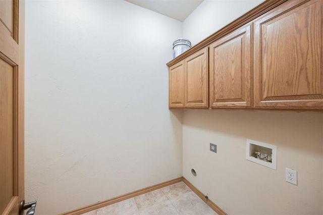 10681 NW 107th Street, Yukon, OK 73099