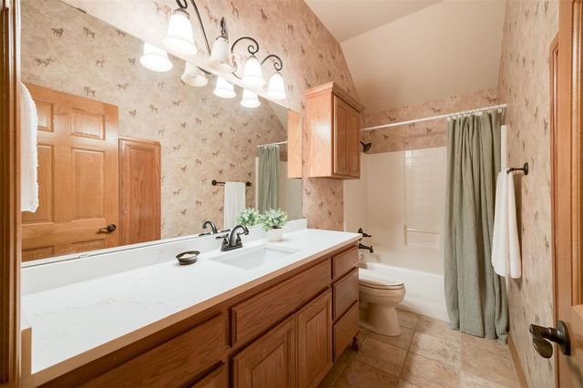 10681 NW 107th Street, Yukon, OK 73099