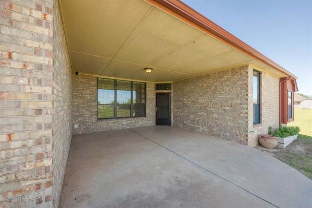 10681 NW 107th Street, Yukon, OK 73099