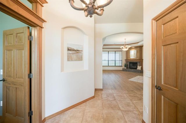 10681 NW 107th Street, Yukon, OK 73099