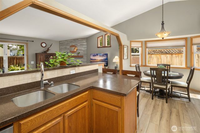 8215 49th Avenue NE, Marysville, WA 98270