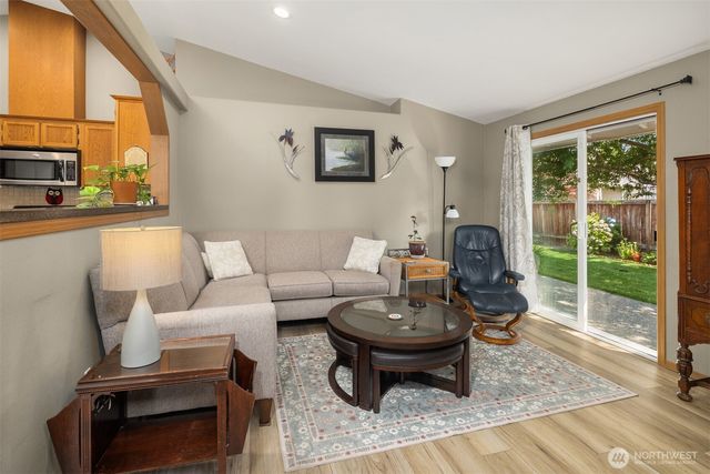 8215 49th Avenue NE, Marysville, WA 98270