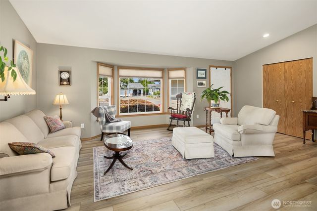 8215 49th Avenue NE, Marysville, WA 98270