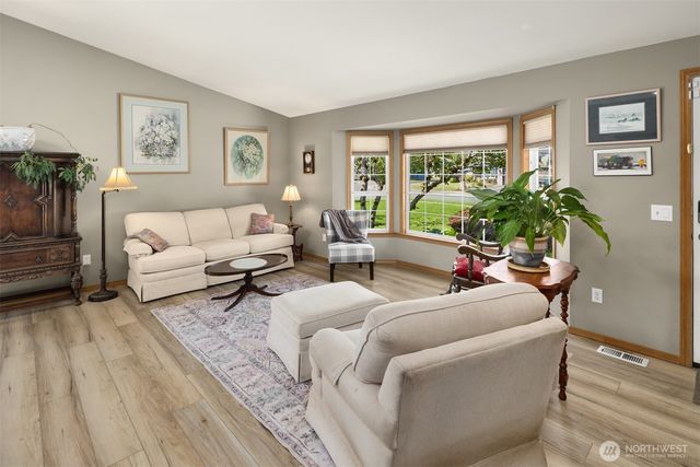 8215 49th Avenue NE, Marysville, WA 98270