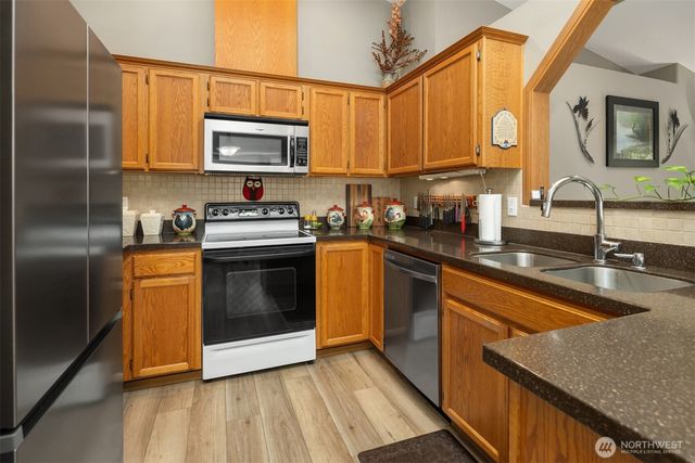 8215 49th Avenue NE, Marysville, WA 98270