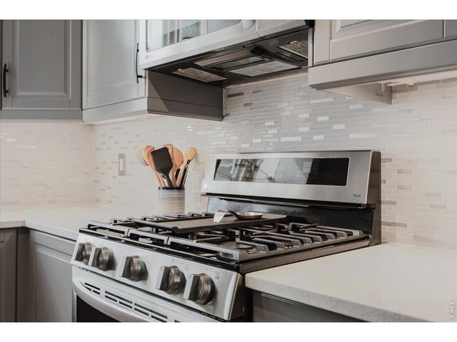 394 W Lucerne Dr, Lafayette, CO 80026