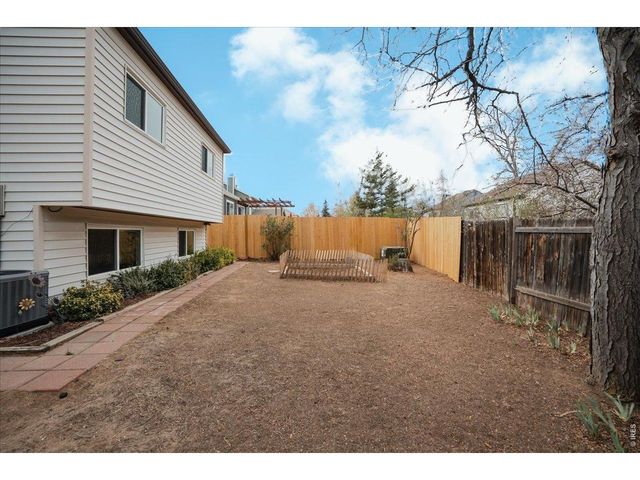 394 W Lucerne Dr, Lafayette, CO 80026