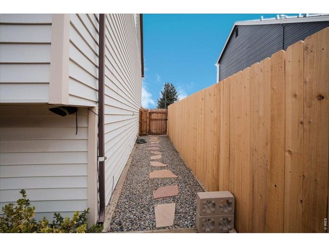 394 W Lucerne Dr, Lafayette, CO 80026