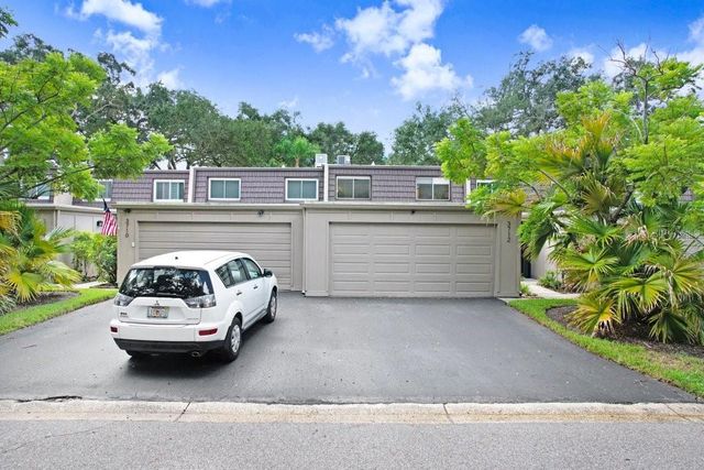 3712 CARROLLBROOK ROAD 3712, Tampa, FL 33618
