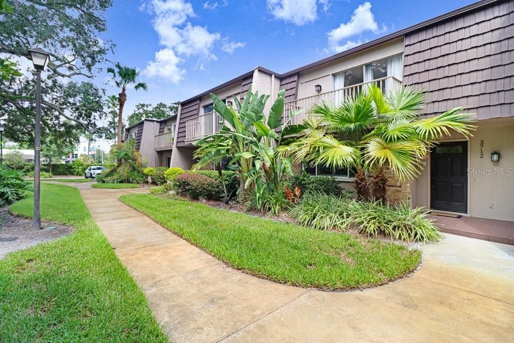 3712 CARROLLBROOK ROAD 3712, Tampa, FL 33618