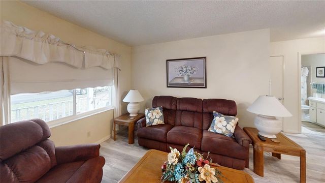 8592 SW 91ST STREET E, Ocala, FL 34481